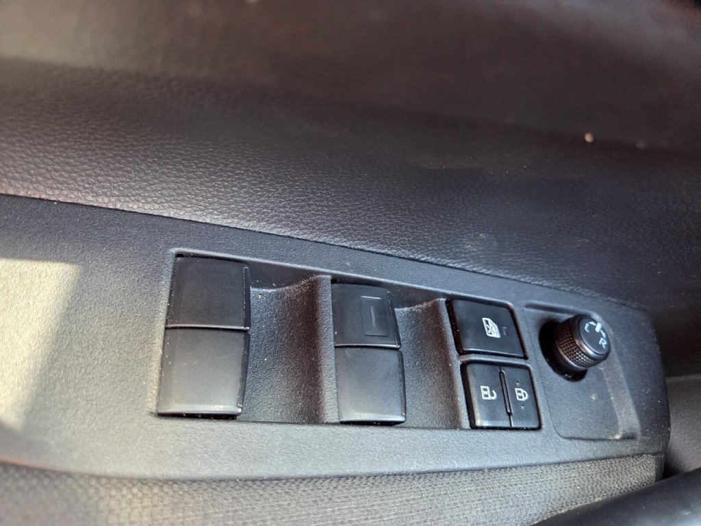 Used 2025 Toyota Corolla LE FWD image 19