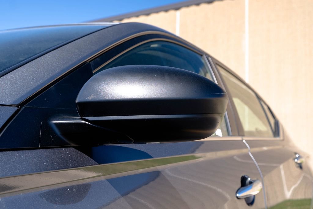 Used 2024 Nissan Altima 2.5 SV FWD image 11