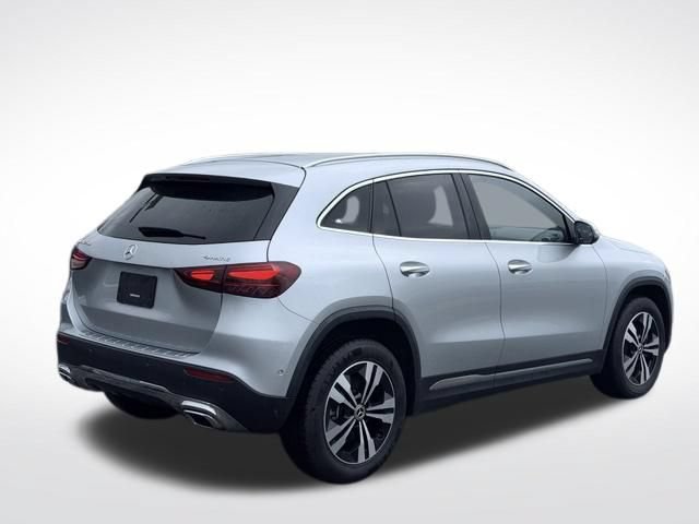 Used 2025 Mercedes-Benz GLA 250 4MATIC image 5