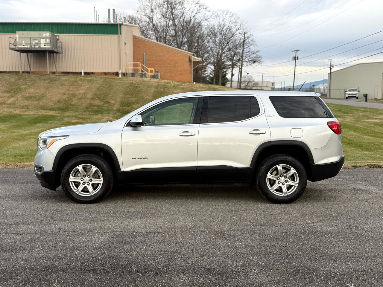 Used 2018 GMC Acadia SLE image 8