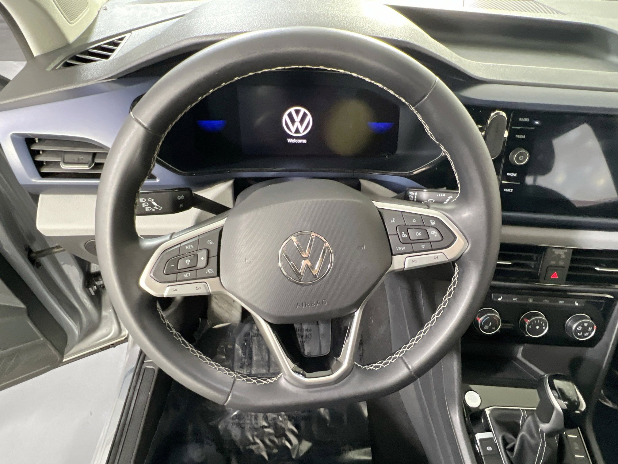 Used 2023 Volkswagen Taos SE AWD/4WD image 11
