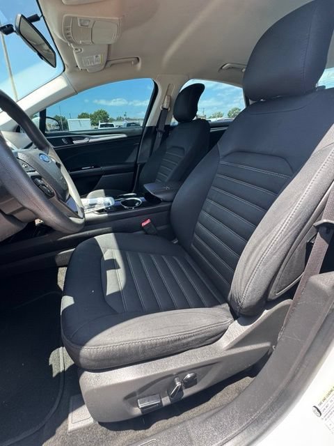 Used 2013 Ford Fusion SE FWD image 9