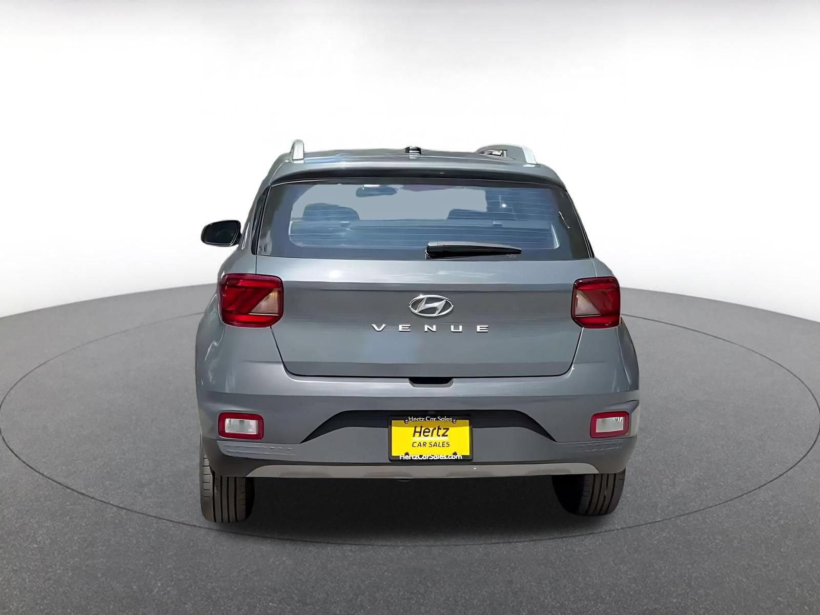 Used 2025 Hyundai Venue SEL FWD image 12