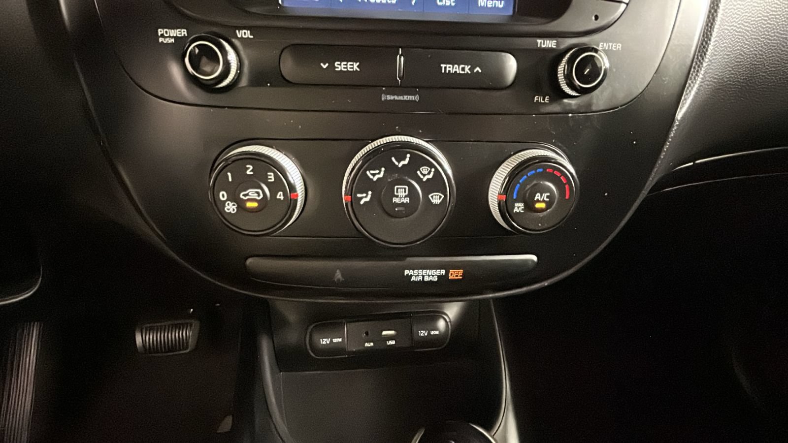 Used 2019 Kia Soul FWD image 26