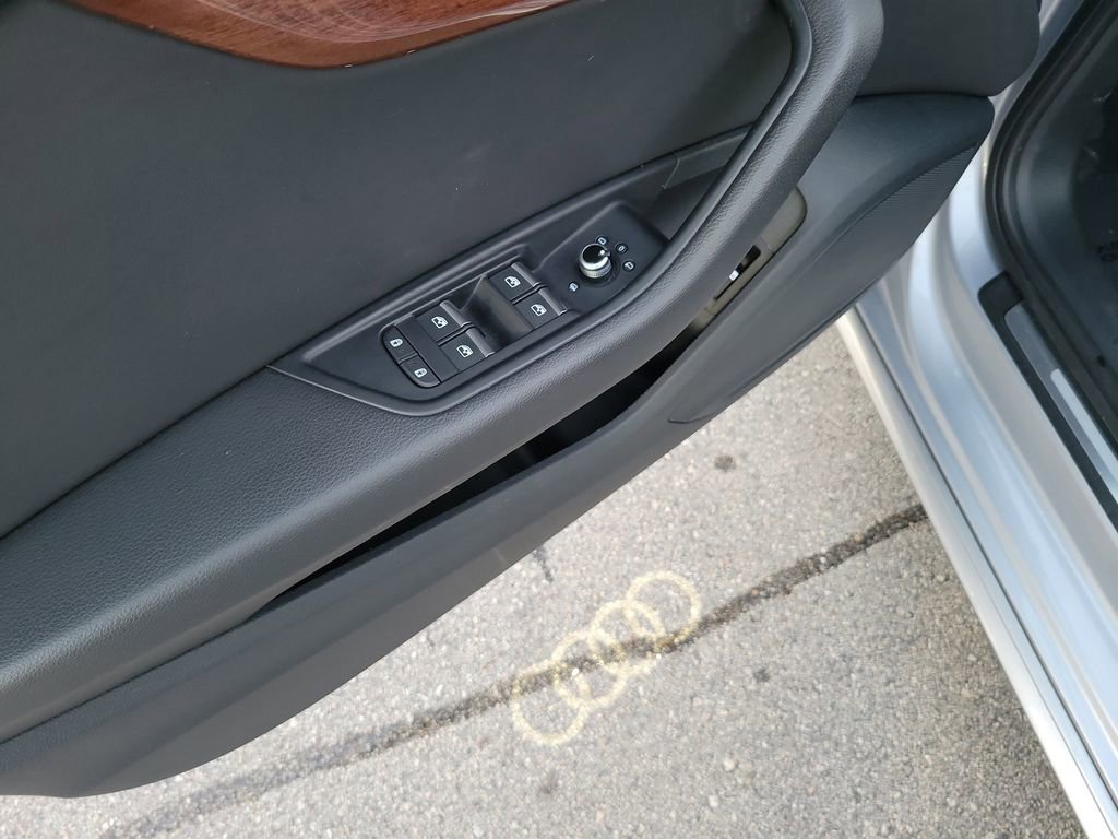 Used 2023 Audi A4 2.0T Premium w/ Convenience Package image 17