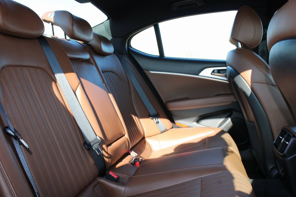 Used 2021 Genesis G70 3.3T image 29