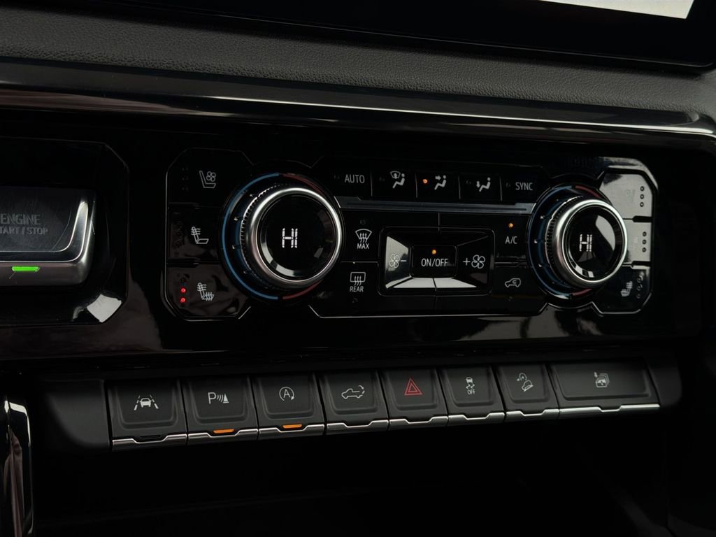 Used 2022 GMC Sierra 1500 AT4 w/ AT4 Premium Package image 21