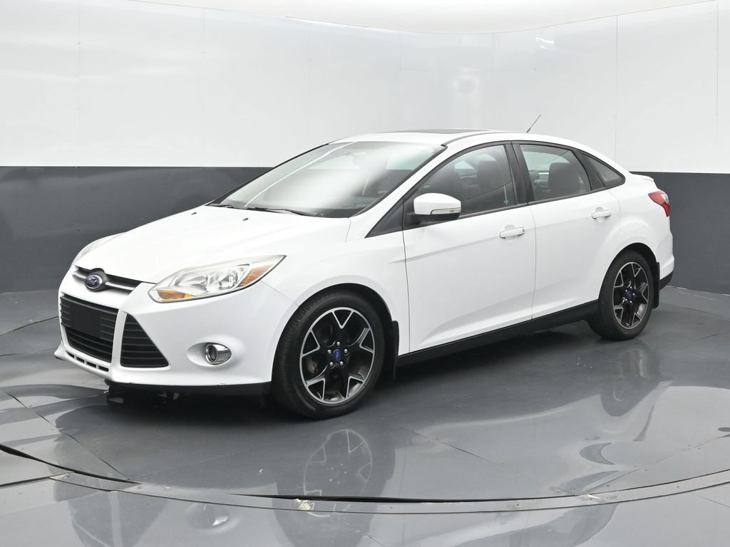 Used 2013 Ford Focus SE FWD image 1