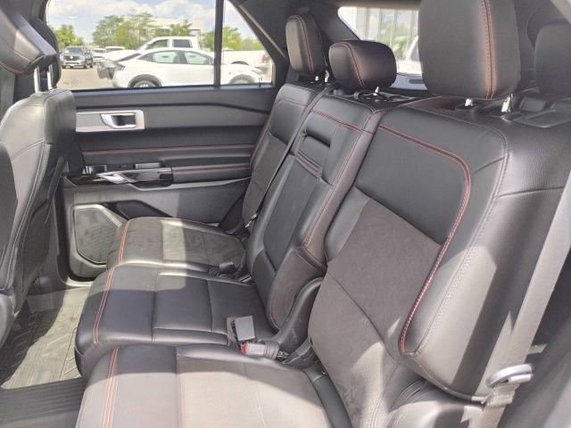 Used 2022 Ford Explorer ST-Line w/ Class IV Trailer Tow Package AWD/4WD image 12