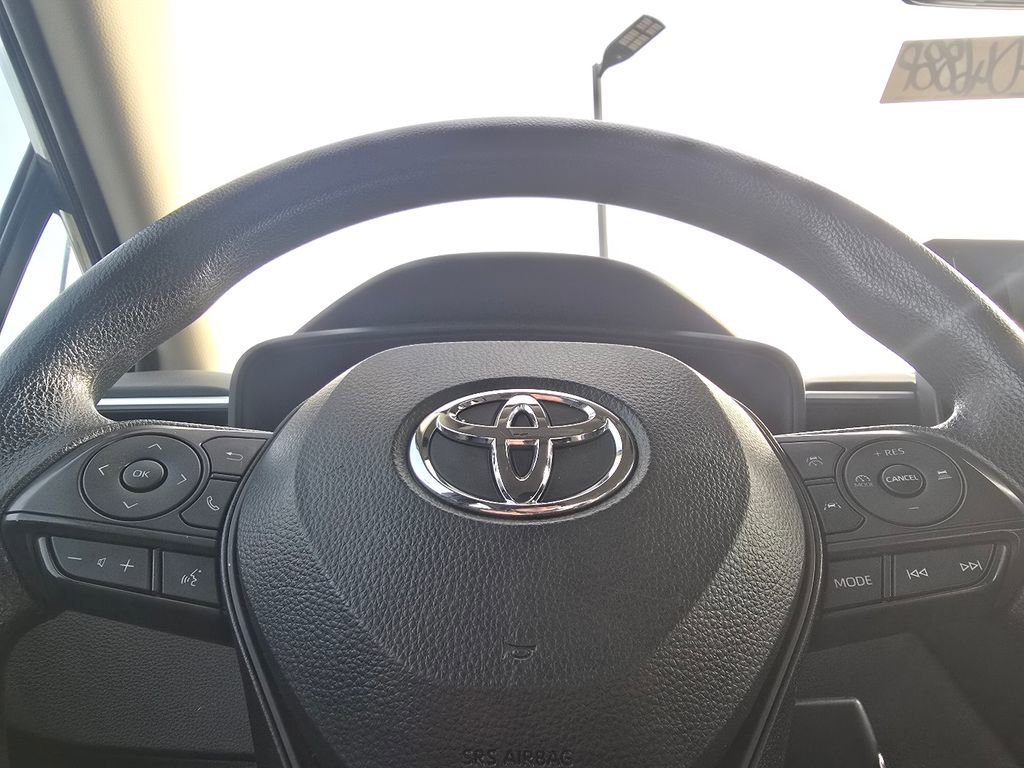 Used 2024 Toyota Corolla LE image 21