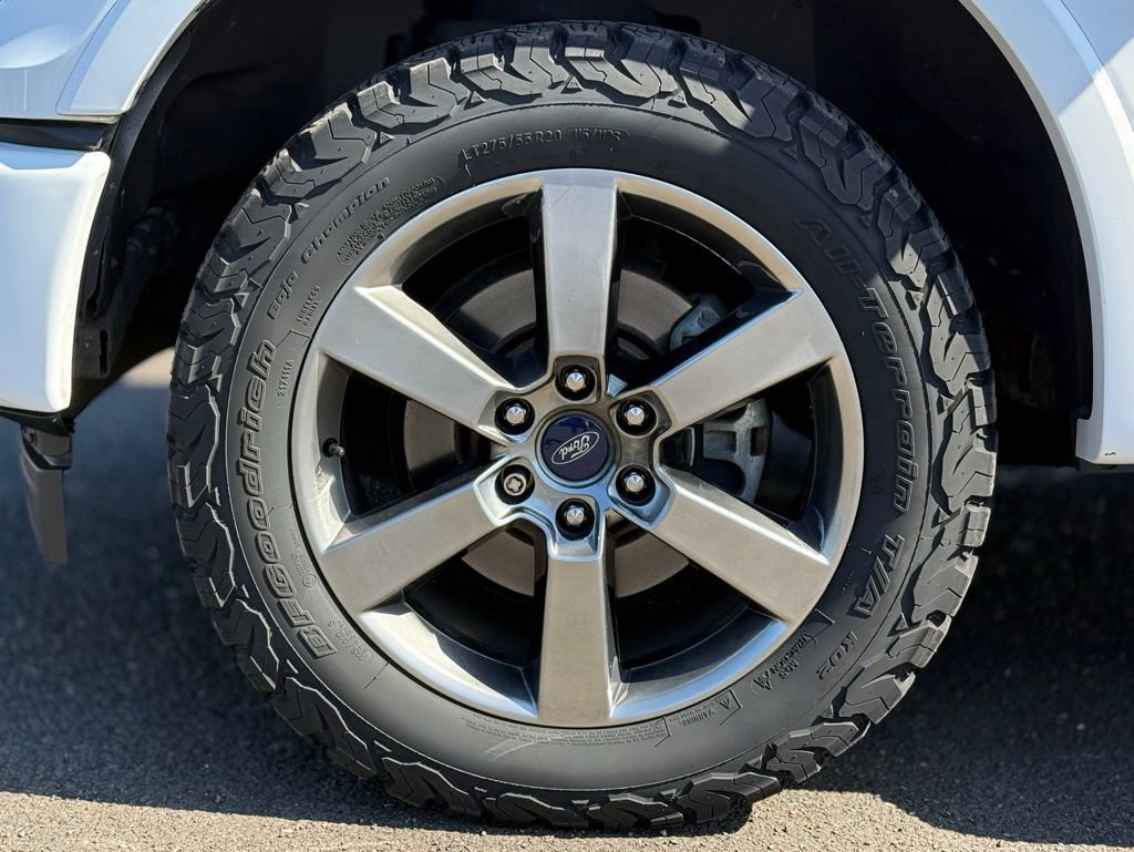 Used 2017 Ford F150 XLT w/ Equipment Group 302A Luxury AWD/4WD image 9
