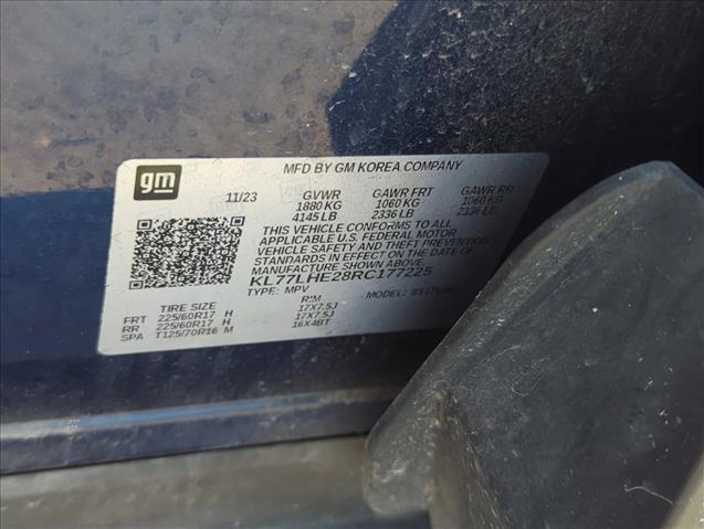 Used 2024 Chevrolet Trax LT w/ LT Convenience Package FWD image 2