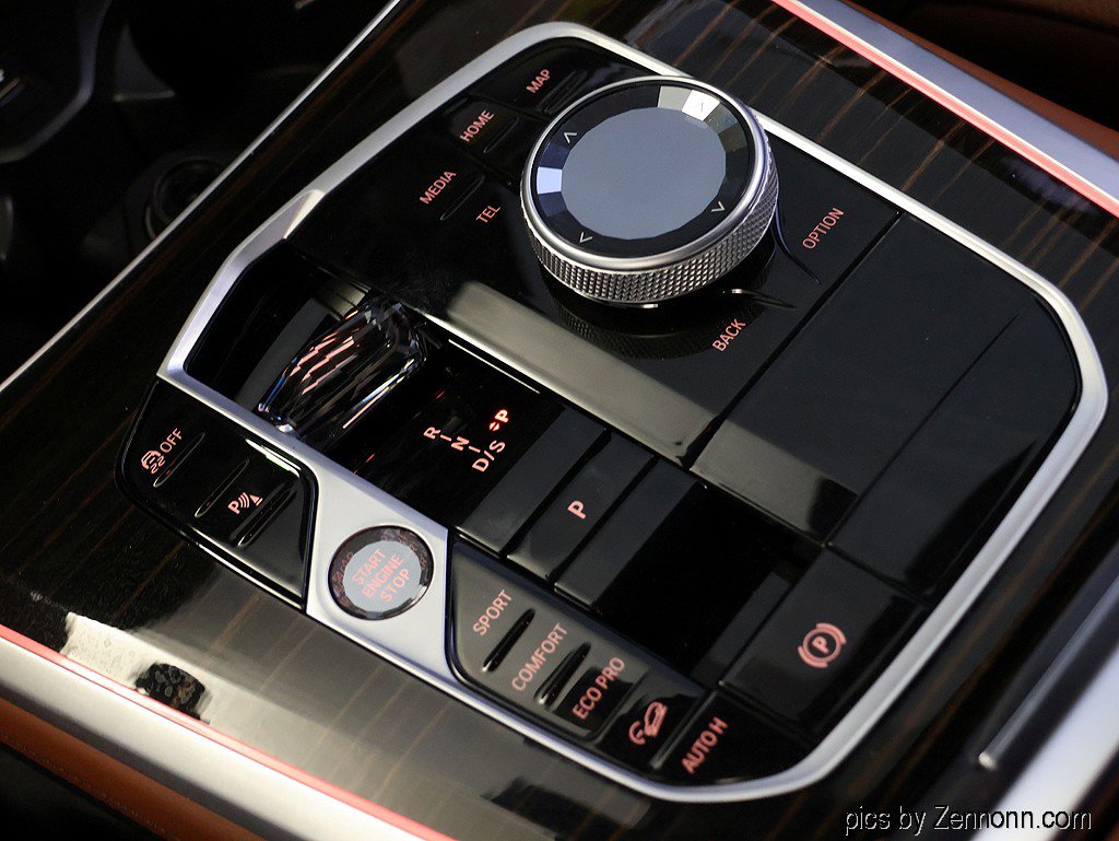 Certified 2025 BMW X5 M60i w/ Executive Package image 26