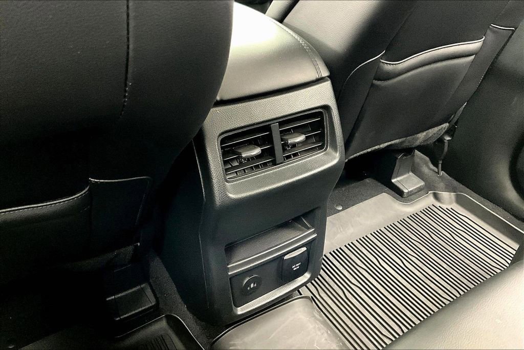 Certified 2024 Ford Edge SEL w/ Convenience Package AWD/4WD image 33
