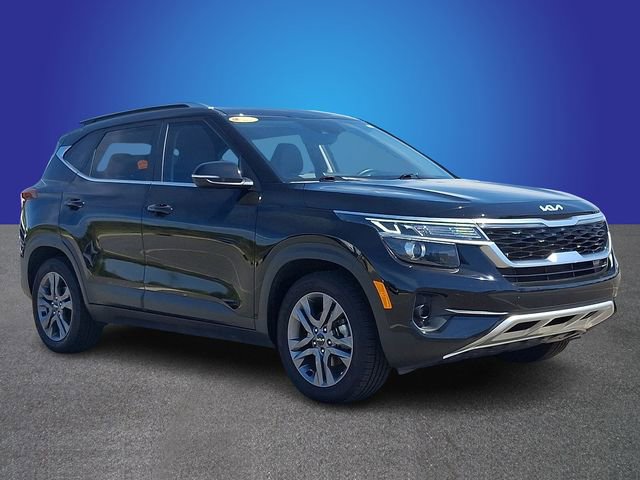 Used 2023 Kia Seltos S w/ Navigation Package image 3