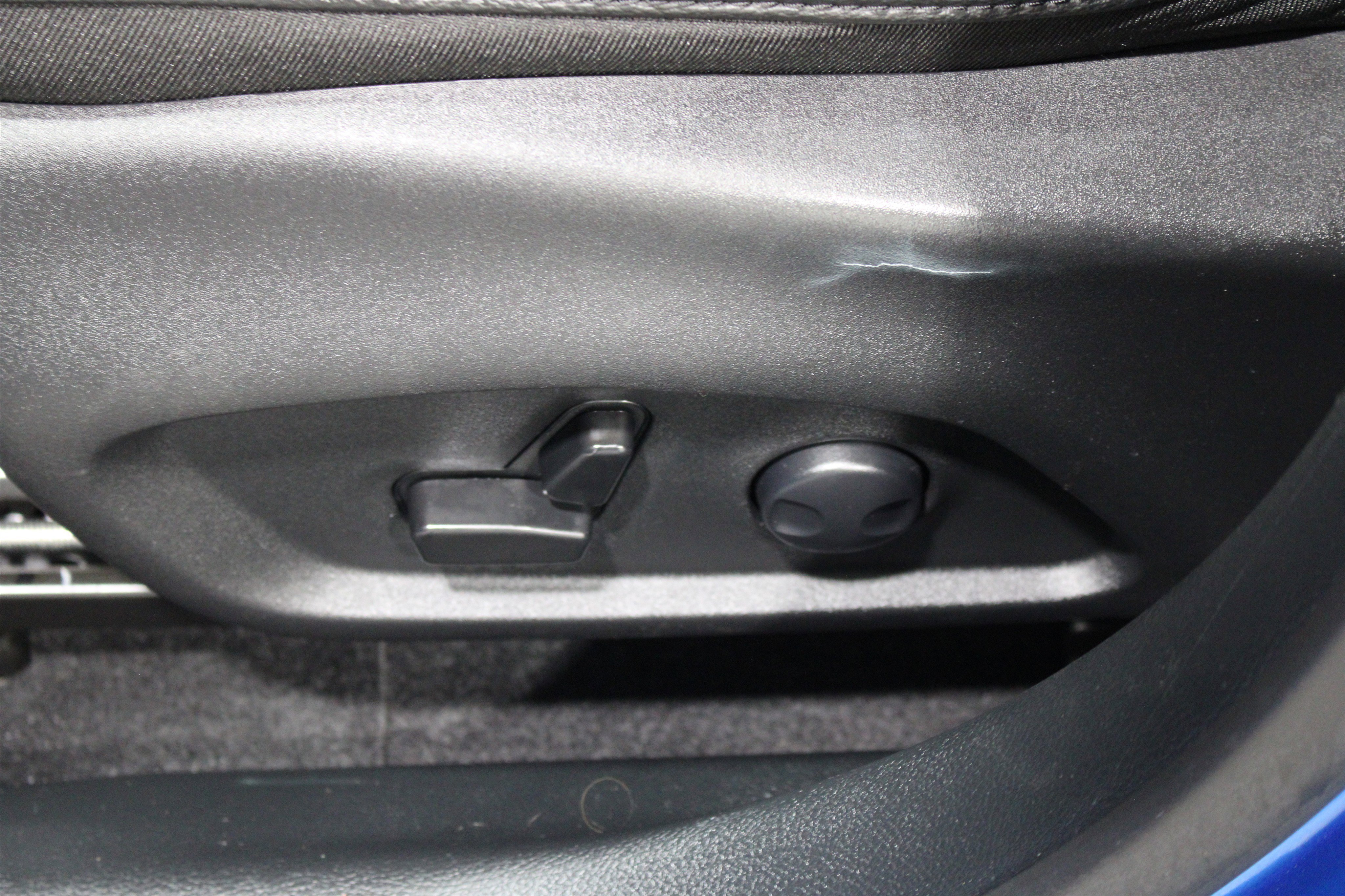 Used 2025 Jeep Compass Limited w/ Elite Group image 5