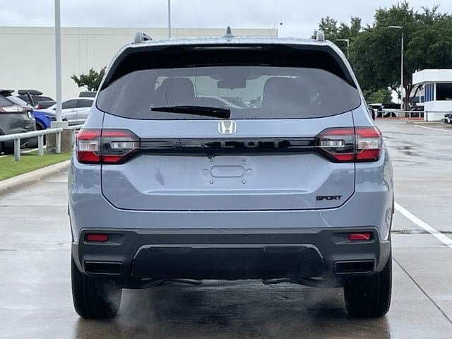 New 2026 Honda Pilot Sport image 5
