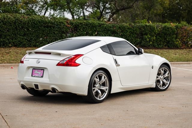 Used 2011 Nissan 370Z Touring w/ Sport Pkg image 9