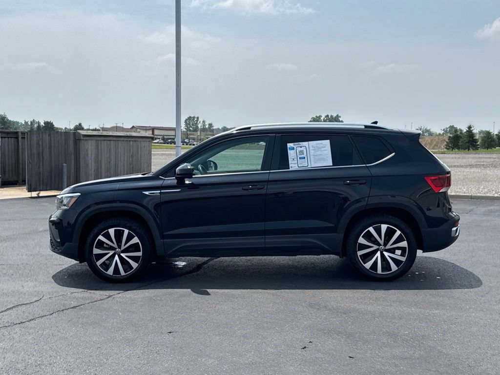 Used 2022 Volkswagen Taos SE AWD/4WD image 4