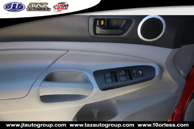 Used 2014 Toyota Tacoma PreRunner w/ TRD Sport Package RWD image 11
