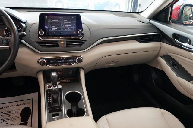 Used 2019 Nissan Altima 2.5 SV image 10