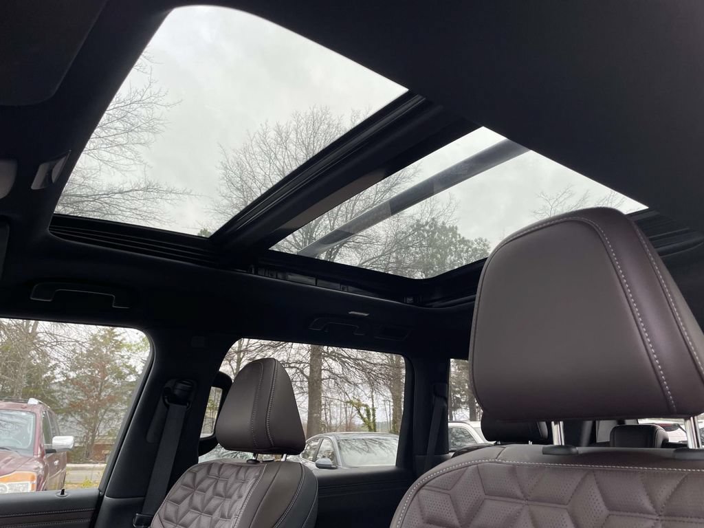 New 2025 Nissan Armada Platinum Reserve RWD image 14
