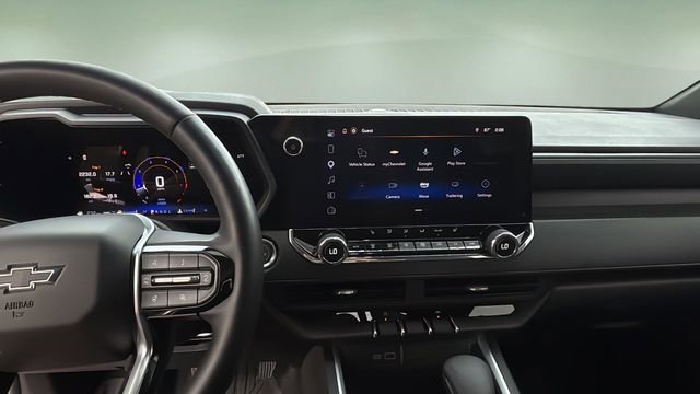 Used 2025 Chevrolet Colorado Trail Boss image 11