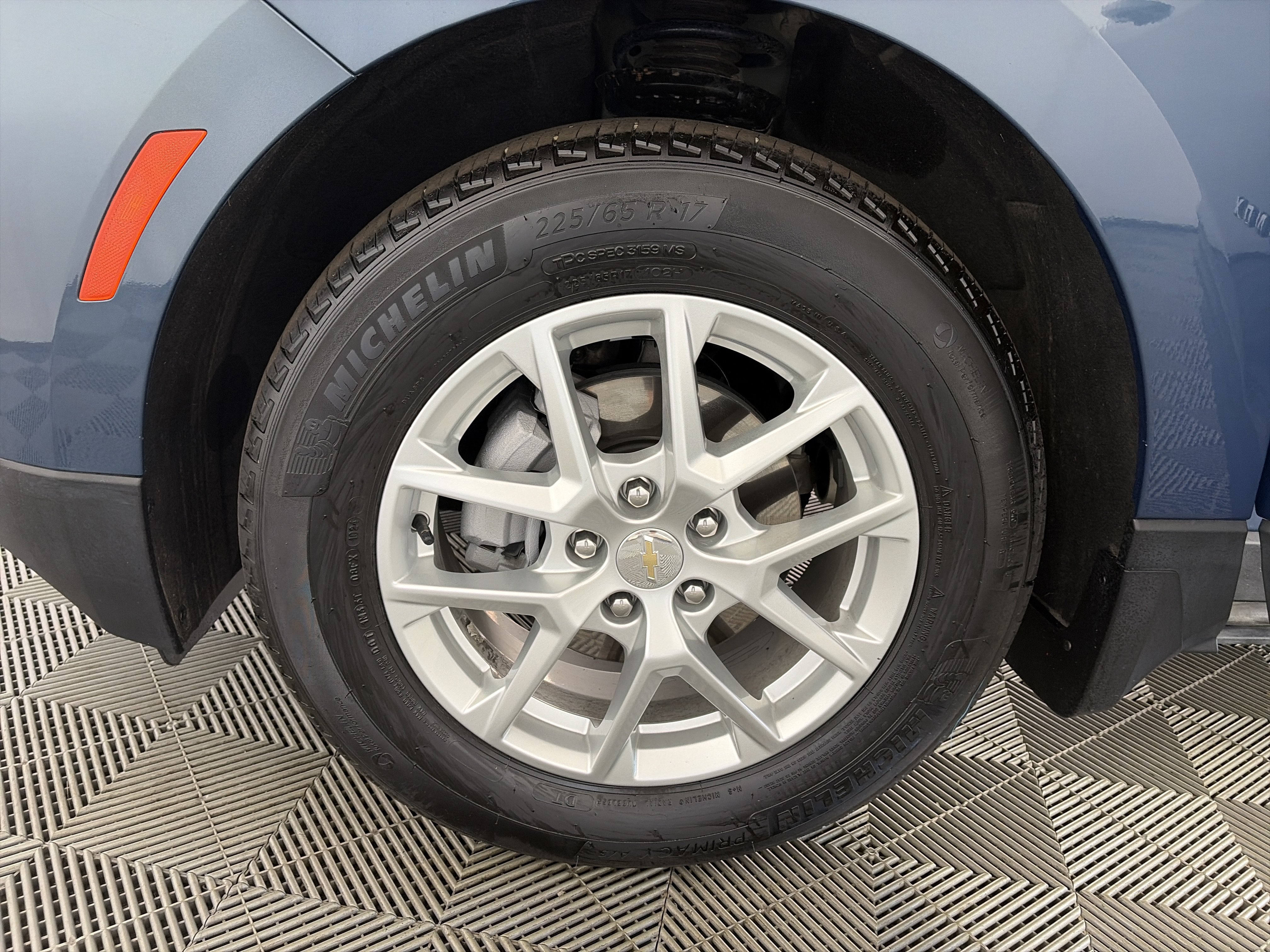 Used 2024 Chevrolet Equinox LS w/ LS Convenience Package FWD image 13