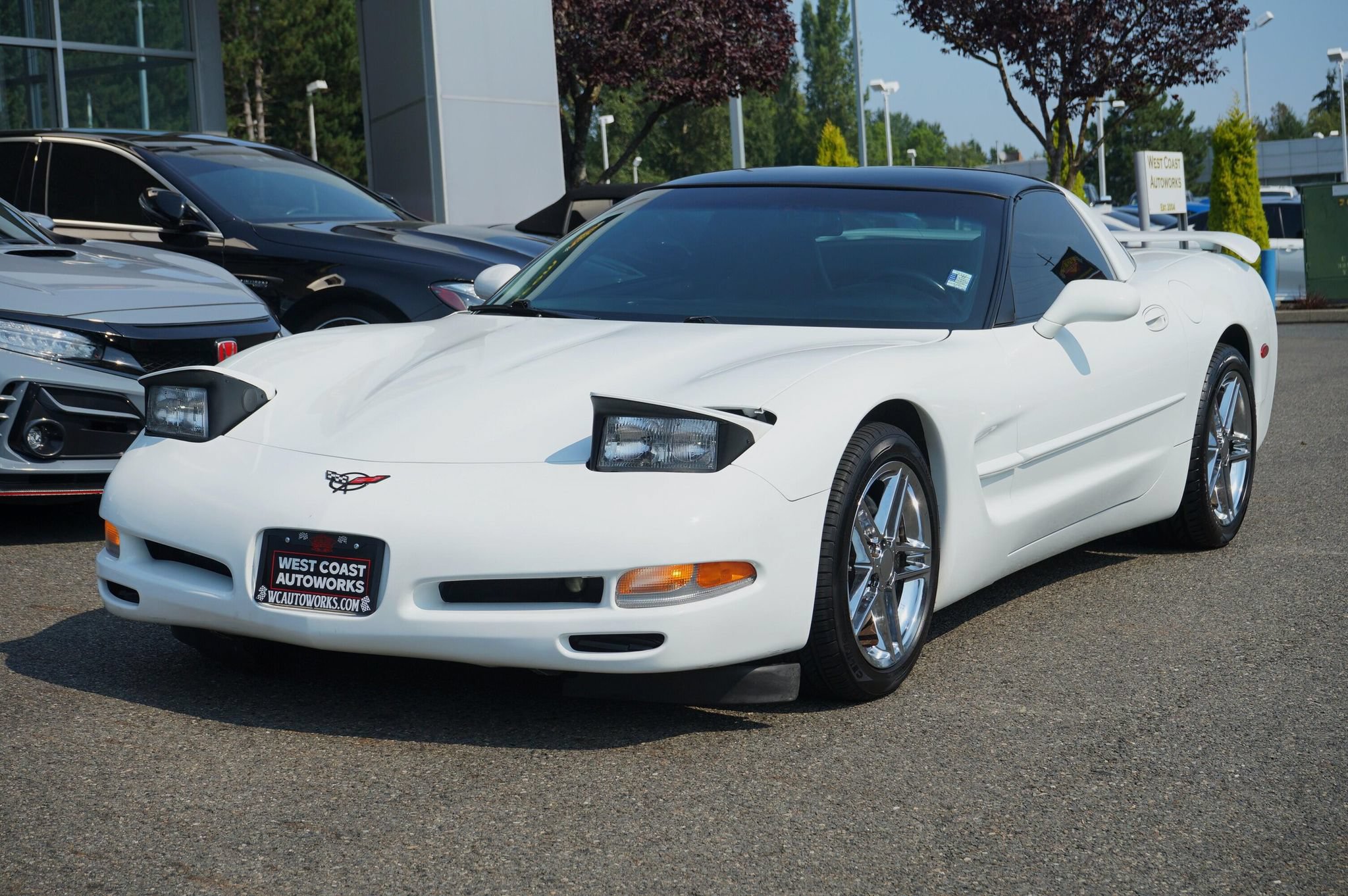 Used 1997 Chevrolet Corvette Coupe w/ Memory Pkg RWD image 1