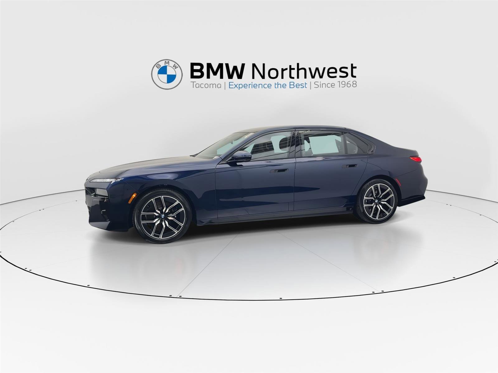 New 2026 BMW 740i xDrive w/ Executive Package image 10