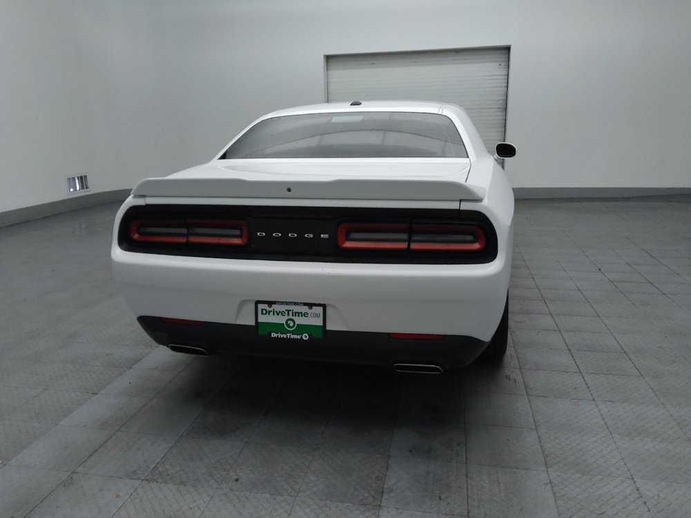 Used 2019 Dodge Challenger SXT image 7