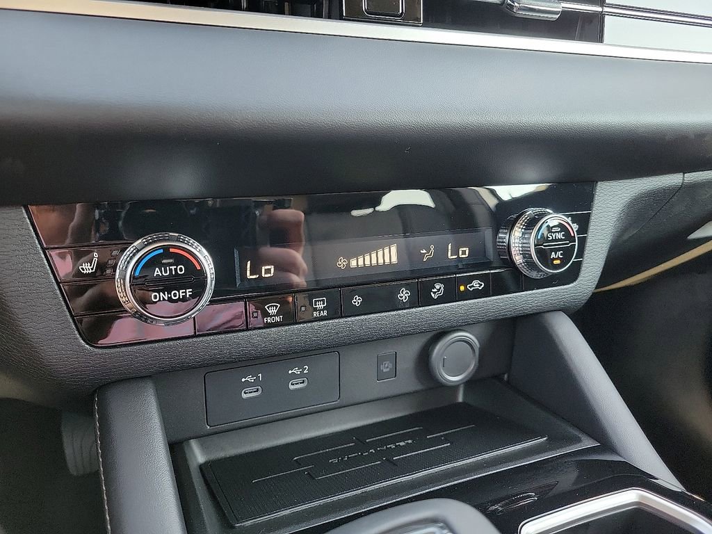 New 2025 Mitsubishi Outlander SE image 17