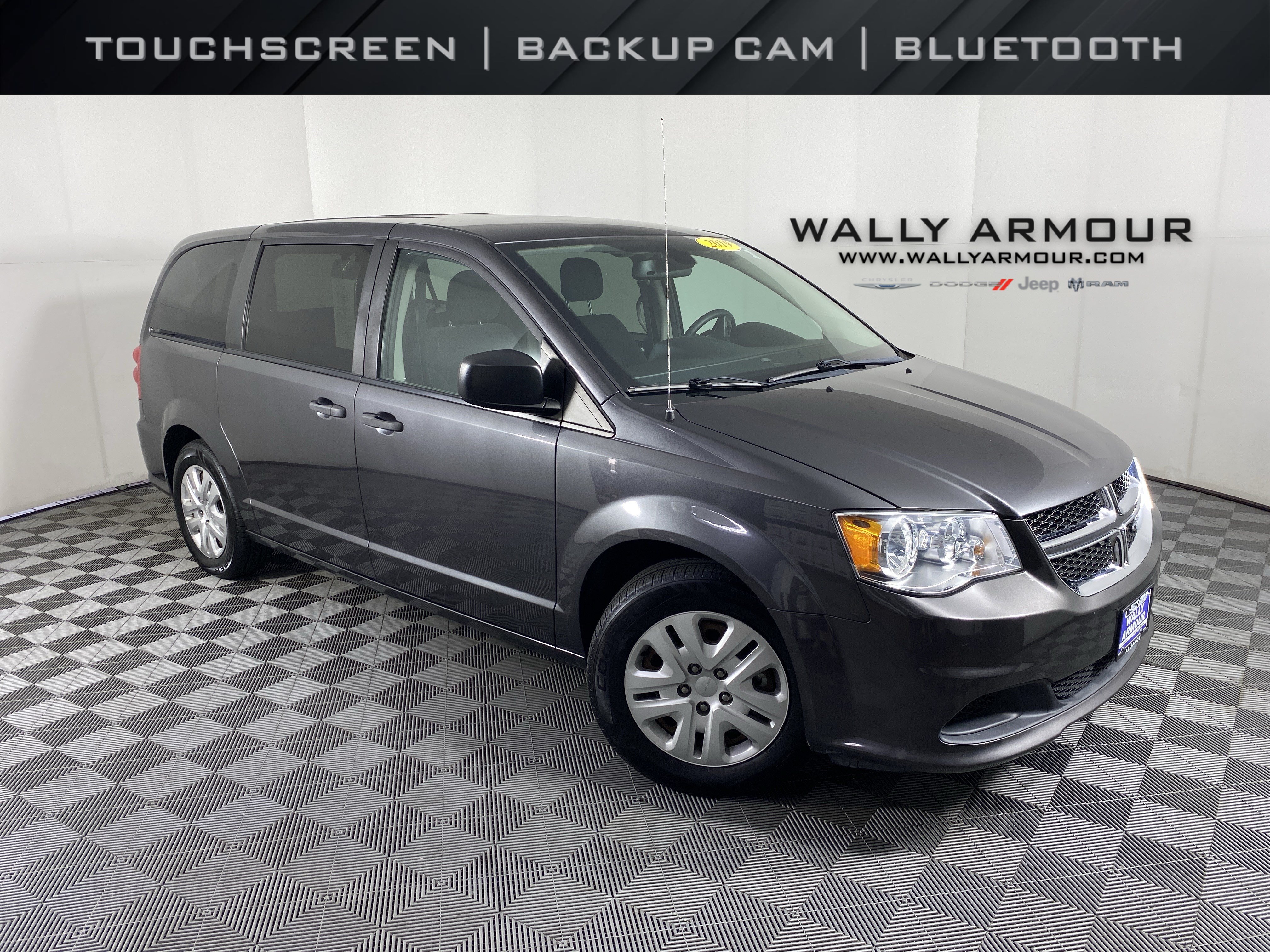 Used 2019 Dodge Grand Caravan SE w/ UConnect Hands-Free Group FWD video 1