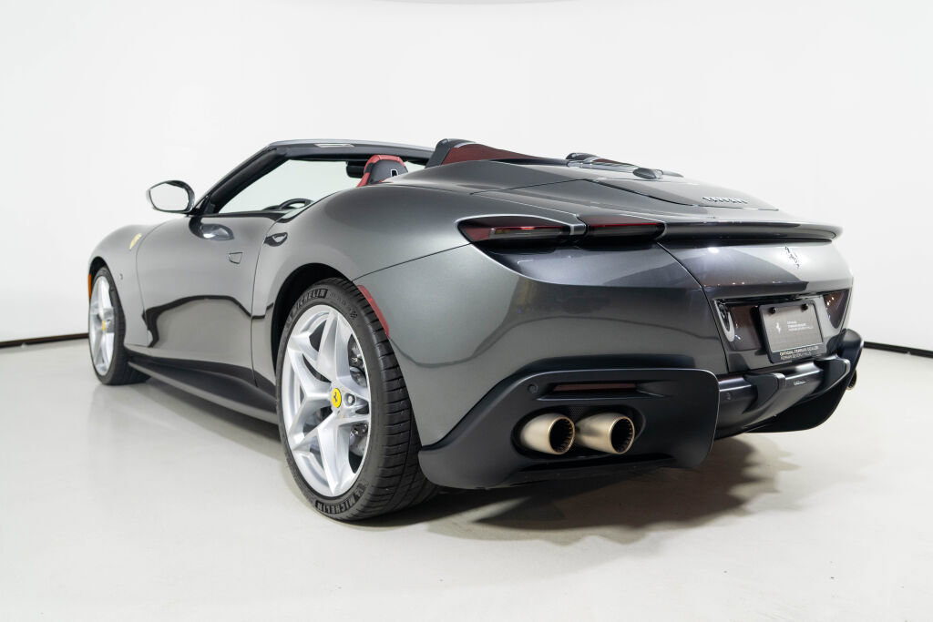 Used 2025 Ferrari Roma Spider image 7