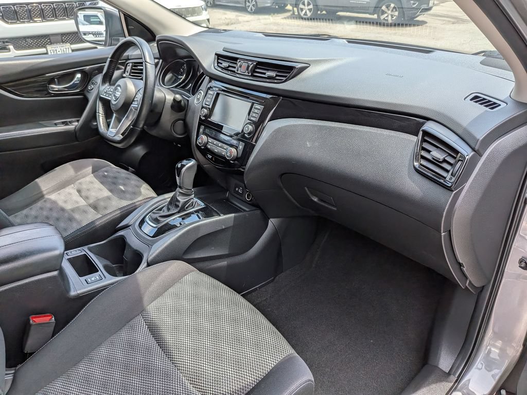 Used 2021 Nissan Rogue Sport SV AWD/4WD image 23