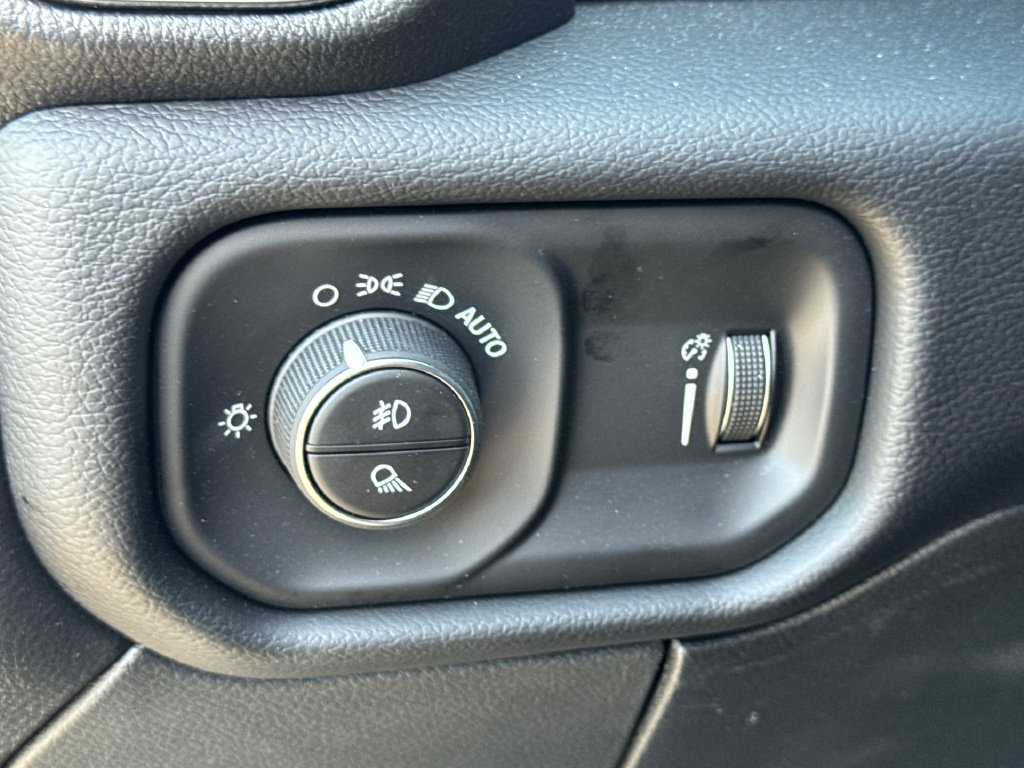 New 2026 RAM 3500 Big Horn AWD/4WD image 28