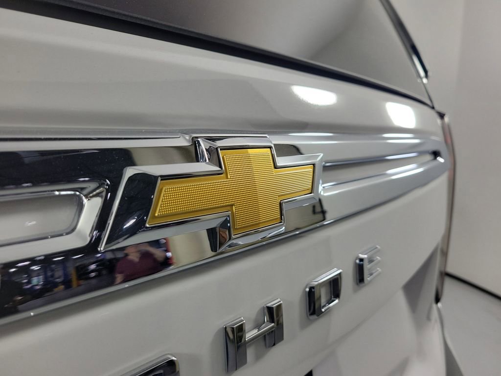 Used 2024 Chevrolet Tahoe Premier AWD/4WD image 6