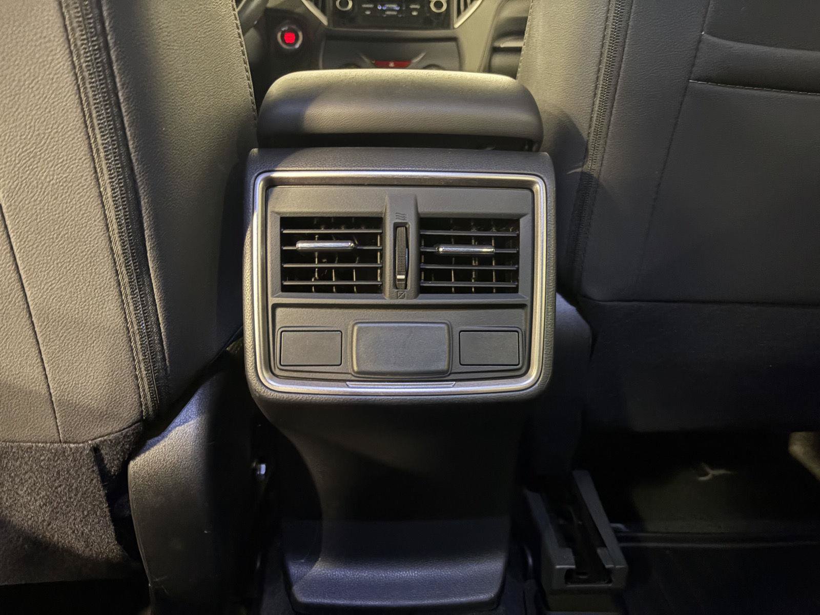 Used 2024 Subaru Forester Premium AWD/4WD image 32