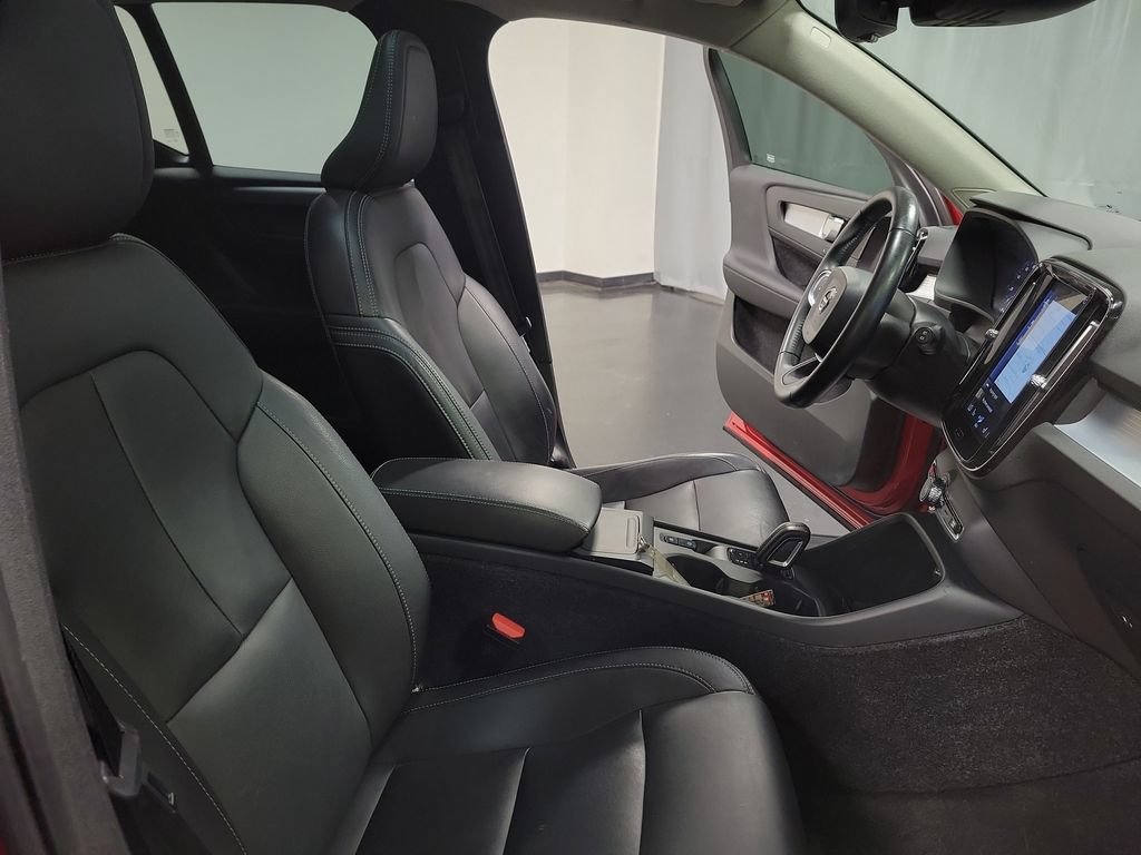 Used 2019 Volvo XC40 T5 Momentum AWD/4WD image 33