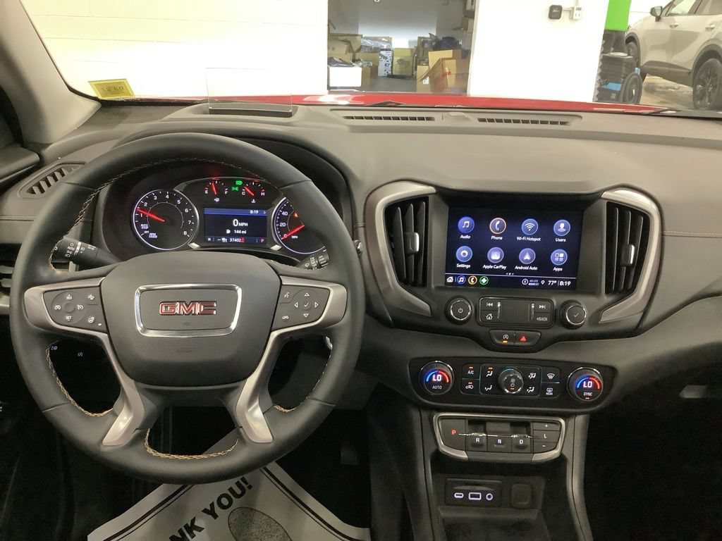 Used 2024 GMC Terrain AT4 w/ Tech Package AWD/4WD image 11
