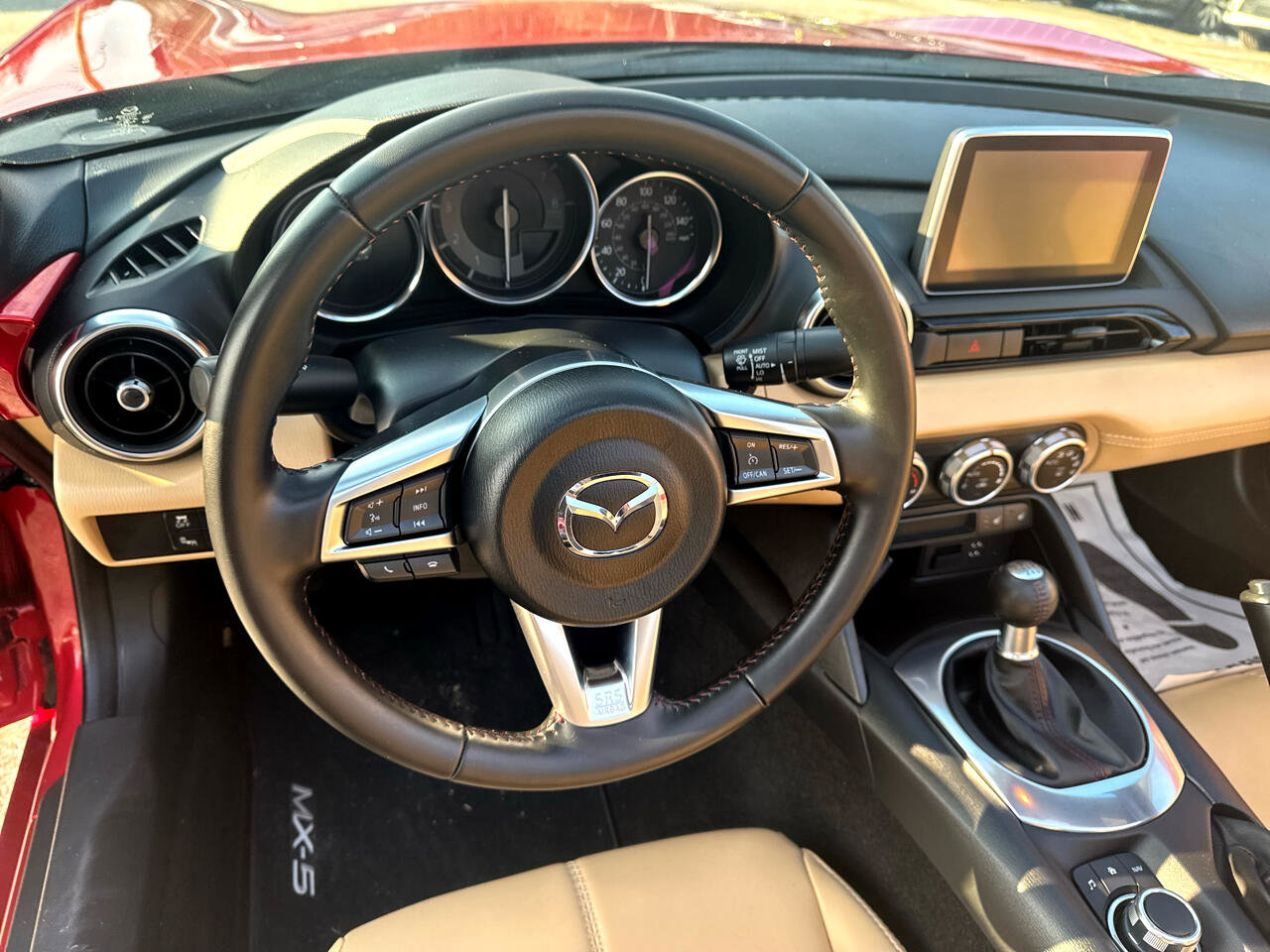 Used 2017 MAZDA MX-5 Miata RF Grand Touring image 31