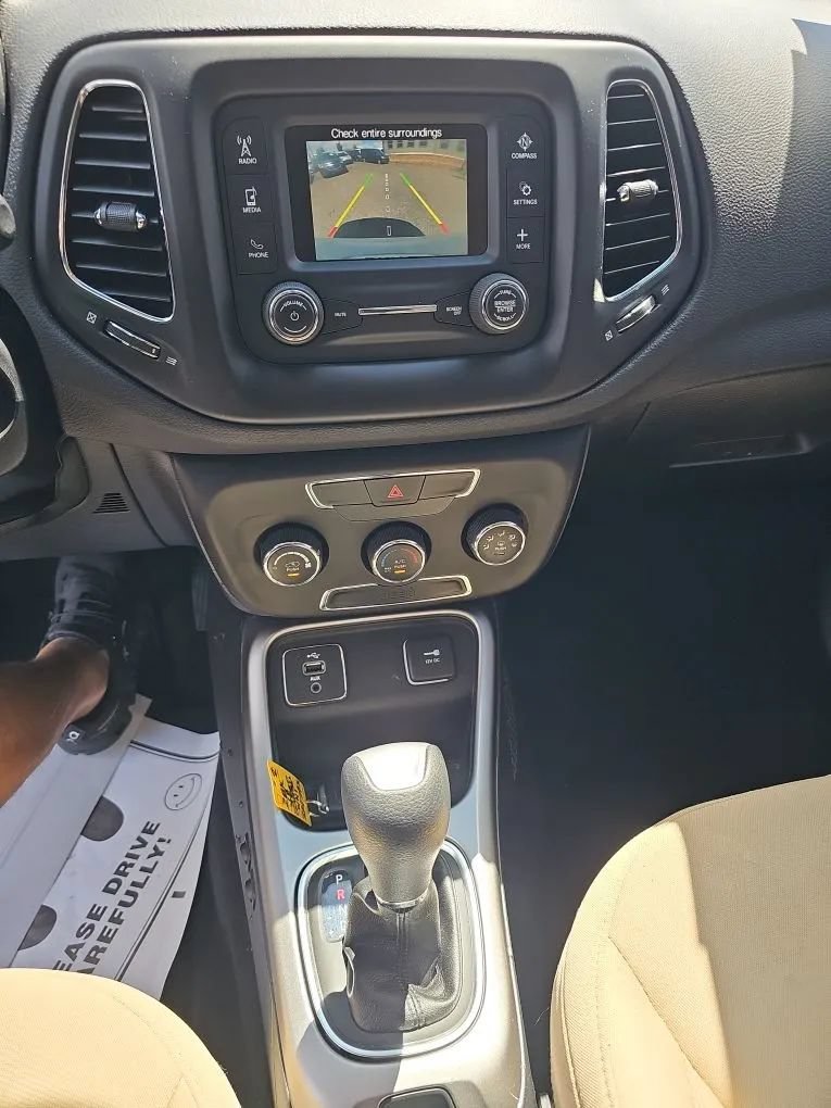 Used 2018 Jeep Compass Sport FWD image 17