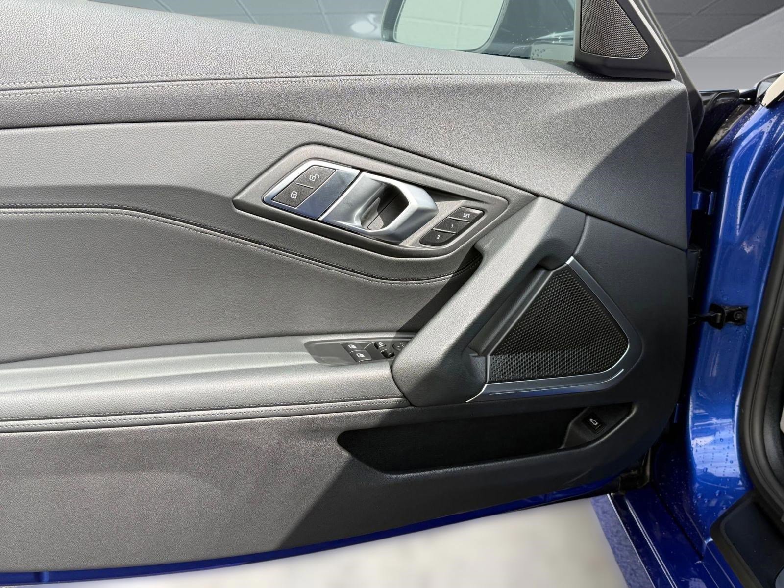 Certified 2025 BMW Z4 M40i w/ Premium Package image 11