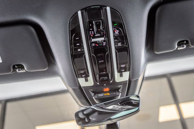 Used 2019 Porsche Cayenne image 36