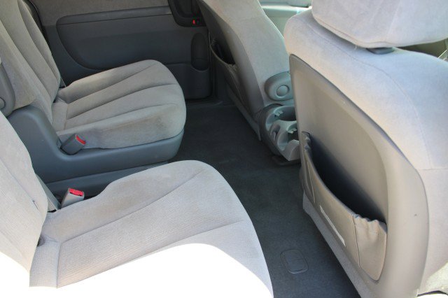 Used 2007 Kia Sedona LX image 19