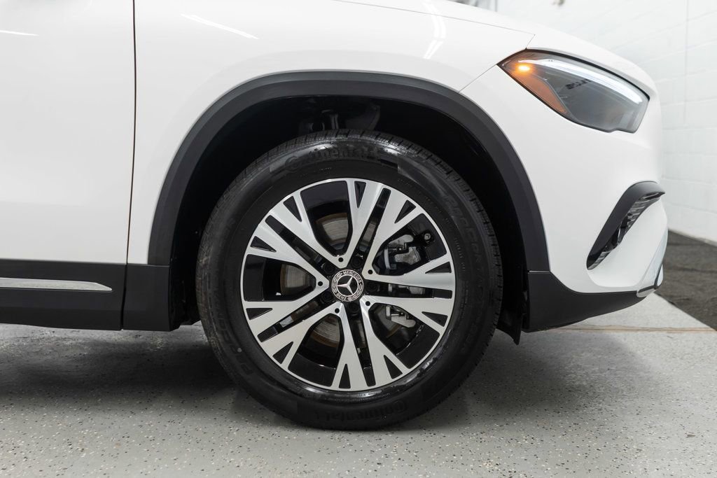 Used 2025 Mercedes-Benz GLA 250 4MATIC image 35