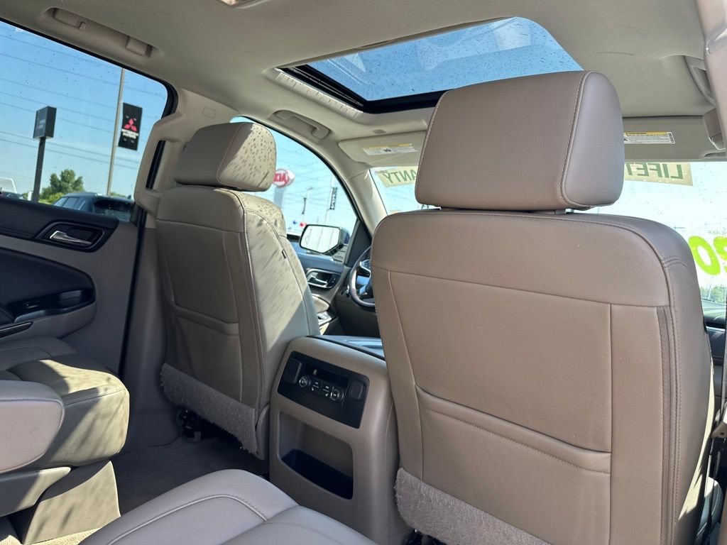 Used 2020 Chevrolet Tahoe LT w/ Luxury Package AWD/4WD image 39