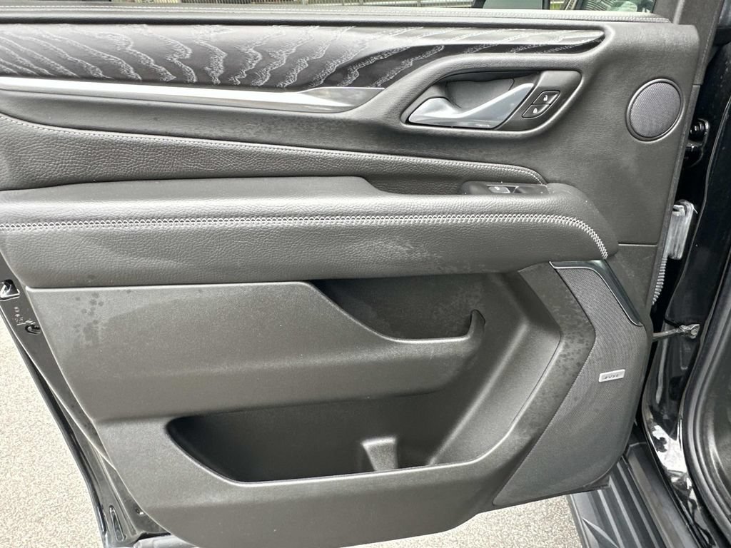 Used 2024 GMC Yukon XL Denali AWD/4WD image 19