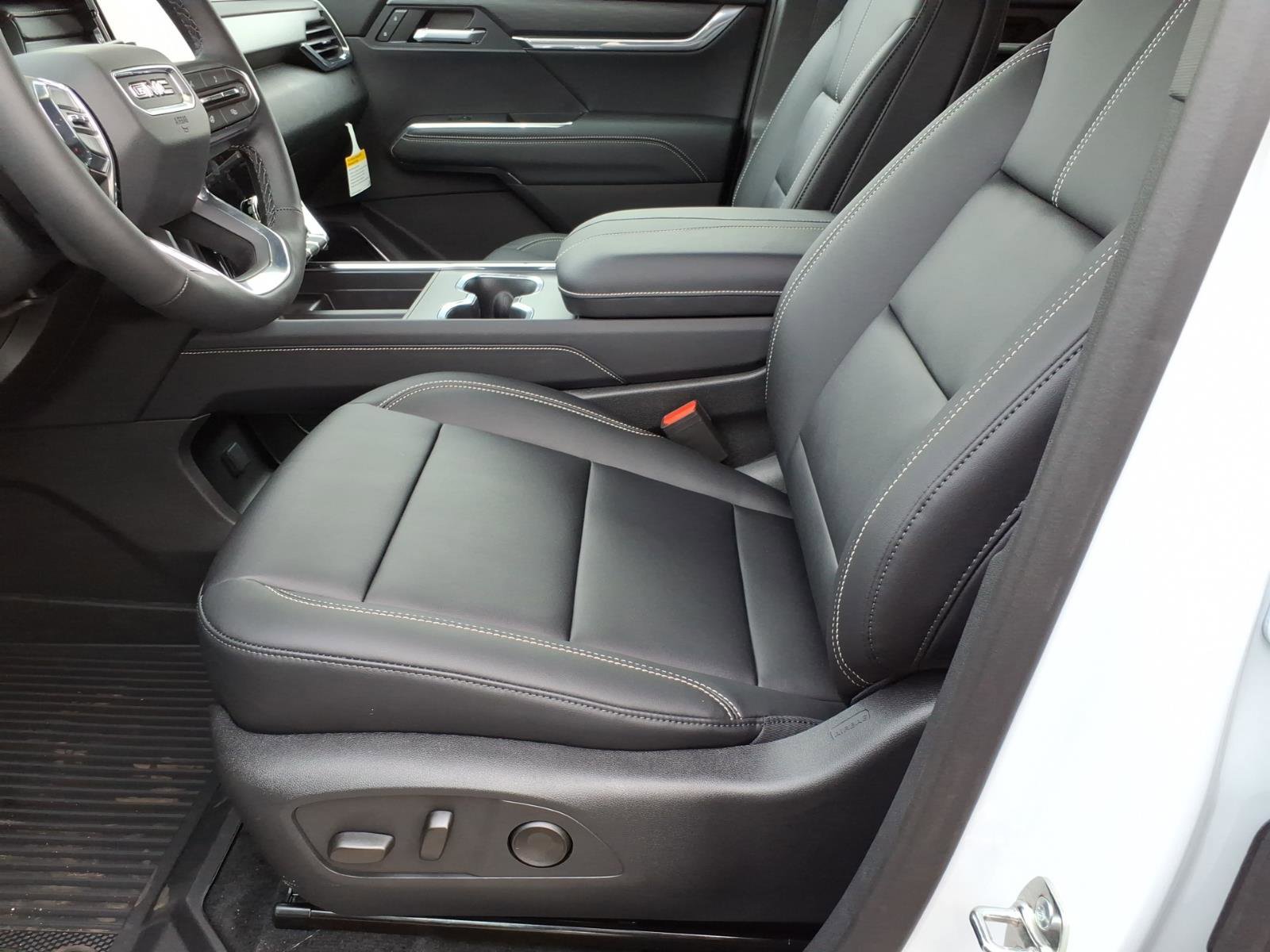 New 2026 GMC Acadia Elevation w/ Black Edition image 14