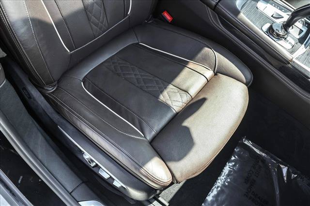 Used 2017 BMW 750i xDrive AWD/4WD image 30